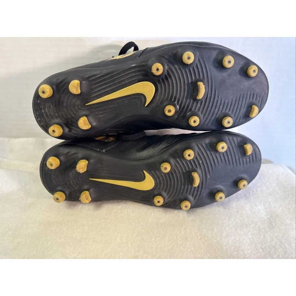 Youth Nike Tiempo Size 4y A02300-077